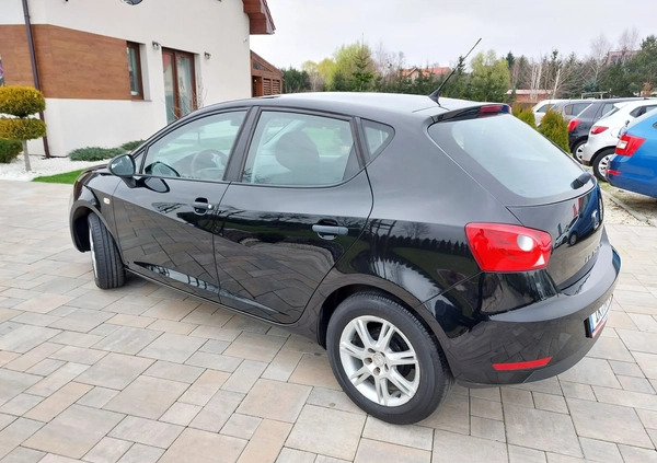 Seat Ibiza cena 22999 przebieg: 142000, rok produkcji 2012 z Białobrzegi małe 781